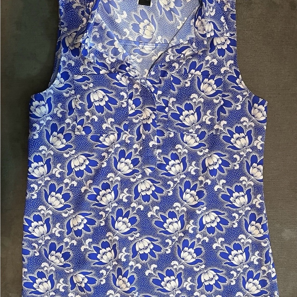 Ann Taylor Blue and White Floral Blouse